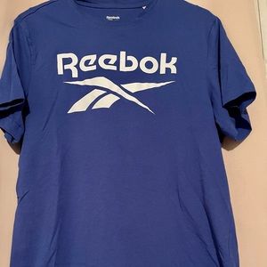 Mens Large Reebok T-Shirt
